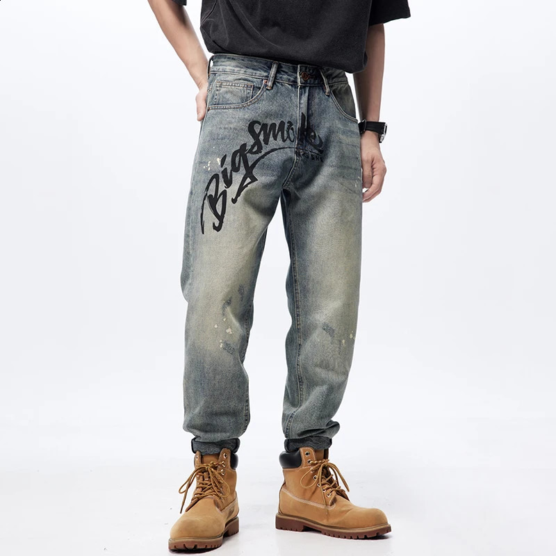 Vintage heavy-duty personalized letter printing washed mens jeans loose small straight American high street pants mens models 240829