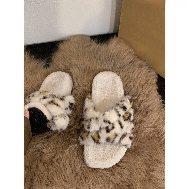 Cozy Leopard Print Slippers for Women - 2024 Winter Collection