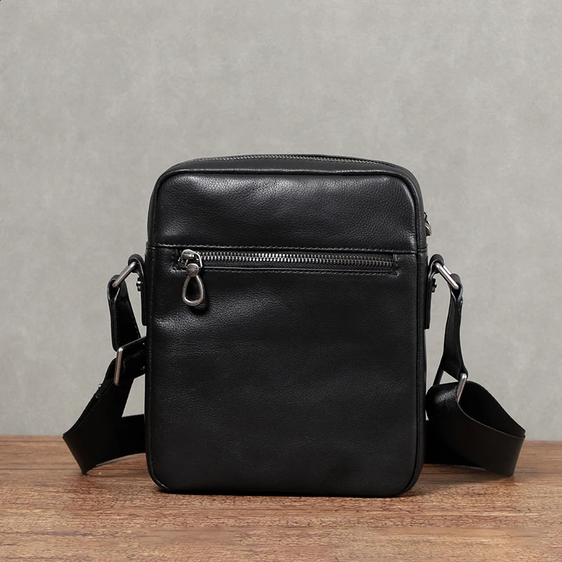 Natural leather mens bag flip soft leather shoulder bag small mens cross body bag one layer denim messenger bag 240830