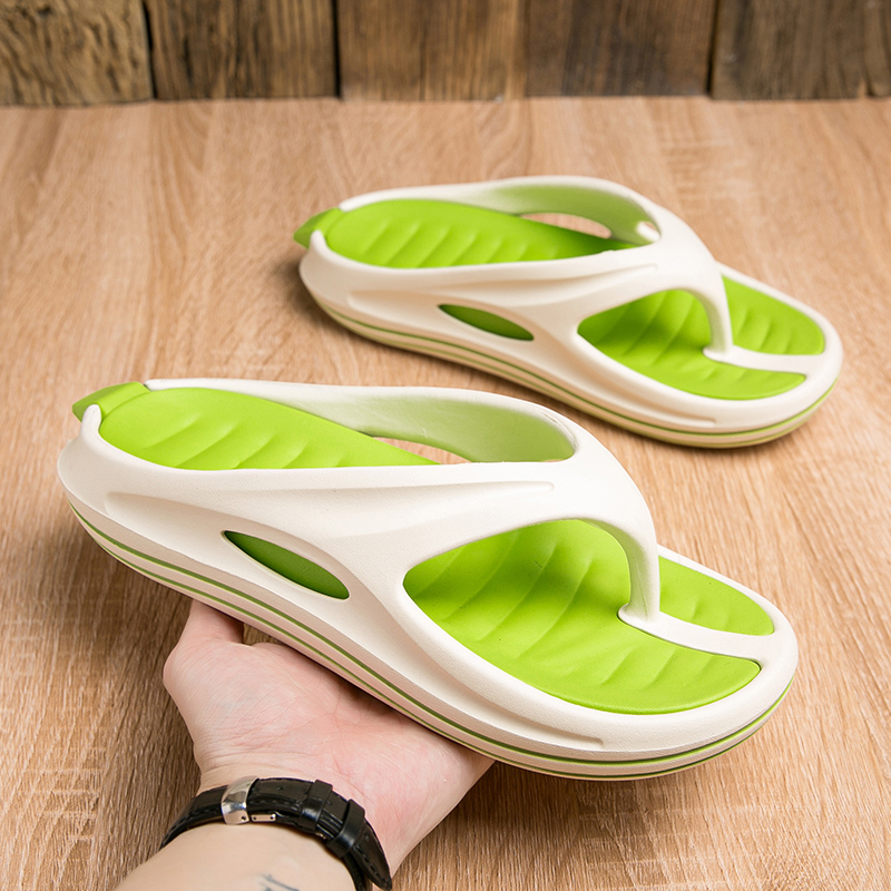 High Quality New Men Flip Flops Slippers Outdoor Indoor Beach Sandals Trend Men Thick Sole Soft Slides Men Slippers Casual Shoes