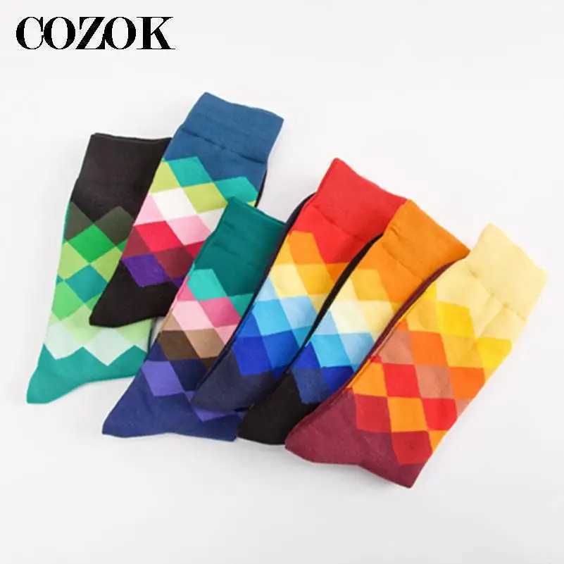 Men's Socks 5 Pairs Male Tide Brand Men Cotton Socks Gradient Color Spring Summer Style Long Wedding Sock Mens Kn High Business Socks Sox Y240830