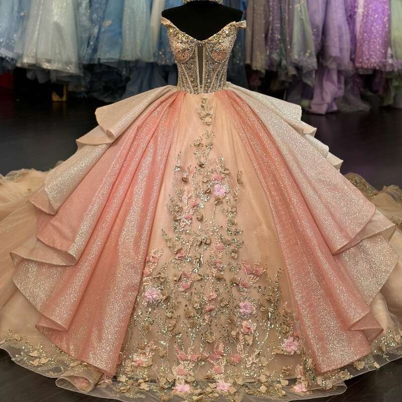 Champagne Shiny Quinceanera Dresses Ball Gown Off Shoulder 3Dwers Applique Lace Beads Sweet 16 Dress Celebrity Party Gowns