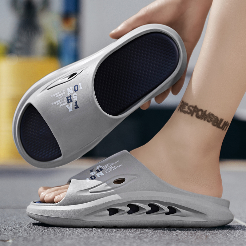 Fashion Men Slippers Outdoor Sandals Beach Soft Sole Indoor Slides Design Men Casual Shoes Flip-flops Home Slippers Size 39-48