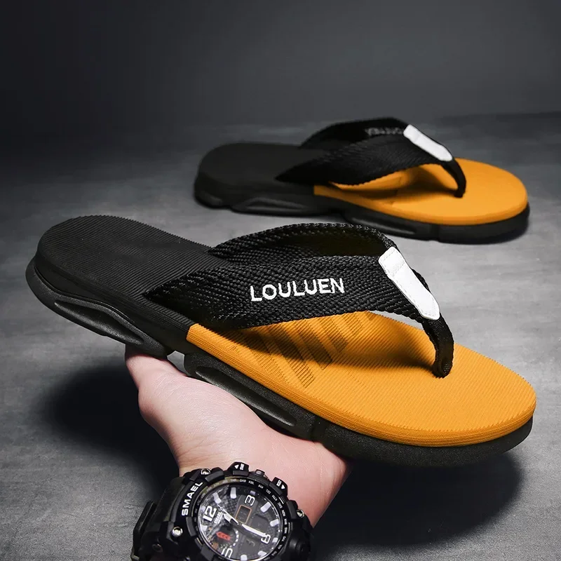 Men High Quality Flip Flops Men Beach Slippers Fashion Outdoor Flip Flops Casual Breathable Slippers for Men New Sandals 2024