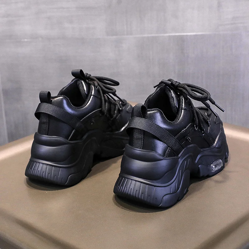 2025 new Women Platform Designer Sneakers Fashion Outdoor Flats Causal Lace Up Shoes Female Breathable Ladies Footwear Size 8bbb