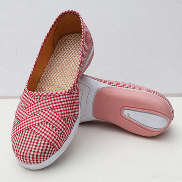 2025 NEW Gingham New Women Flat Fashion Canvas Middle aged and Elderly Mother Comfortable Women s Slip on Casual Shoes d s