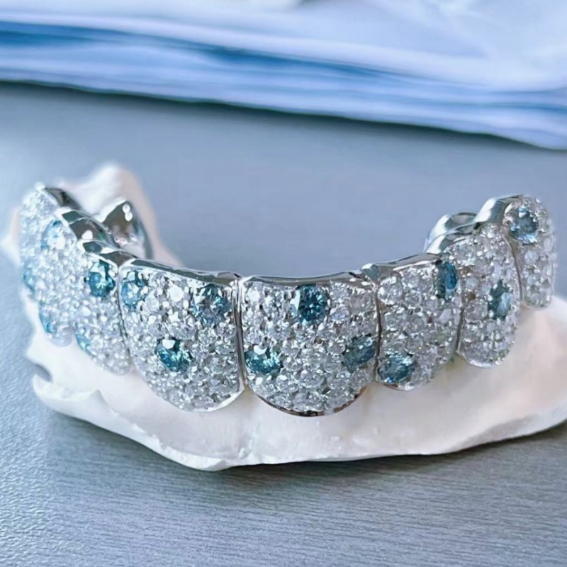 Luxury Moissanite Diamond Iced Out Custom Made Teeth Grillz Allergic Free 925 Sterling Silver Full VVS Moissanite Grillz Dental Jewelry Gift