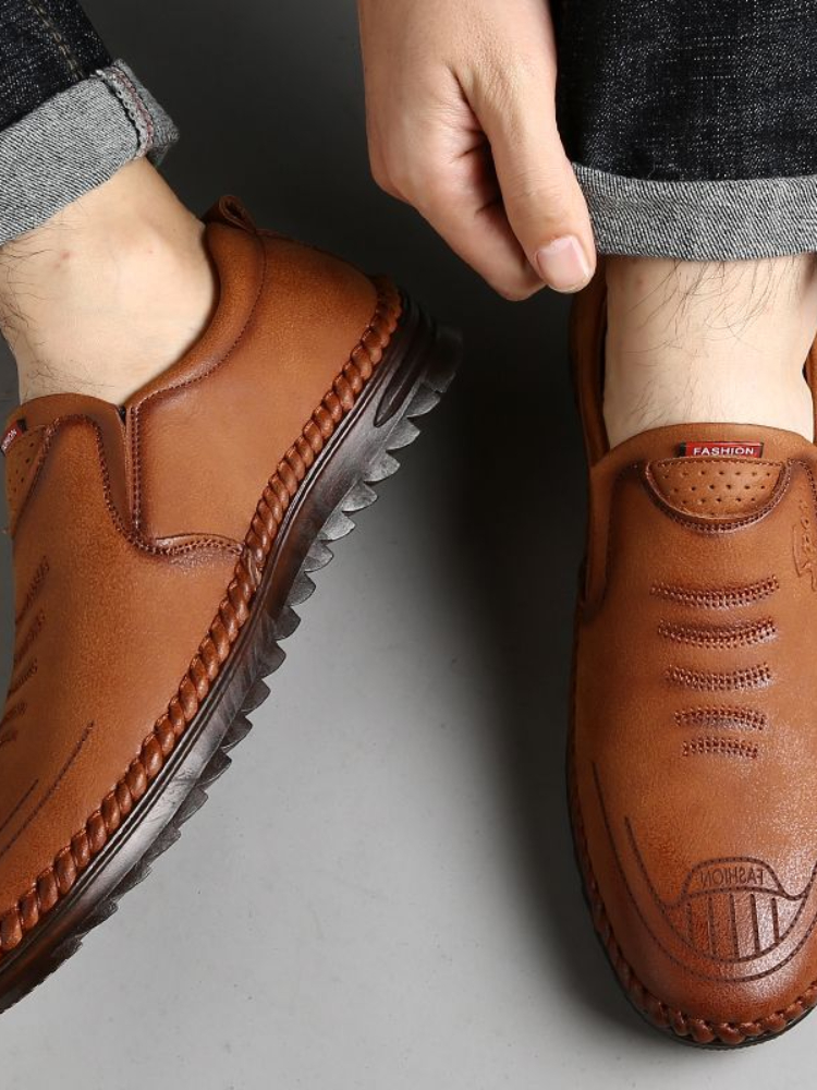 Men Casual Shoes Leather Shoes Luxury Loafers Men Non-slip Soft Soled Breathable Leather Shoe Slip on Driving Shoes Big Size 45