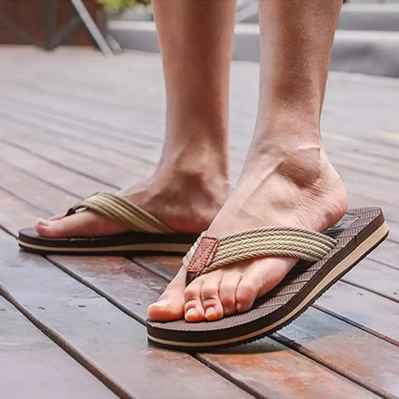 Summer Flip Flops Men Drainage Non-Slip Design Men Beach Shoes Outdoor Comfort Flip Flops Men Big Size 50 Zapatos De Hombre