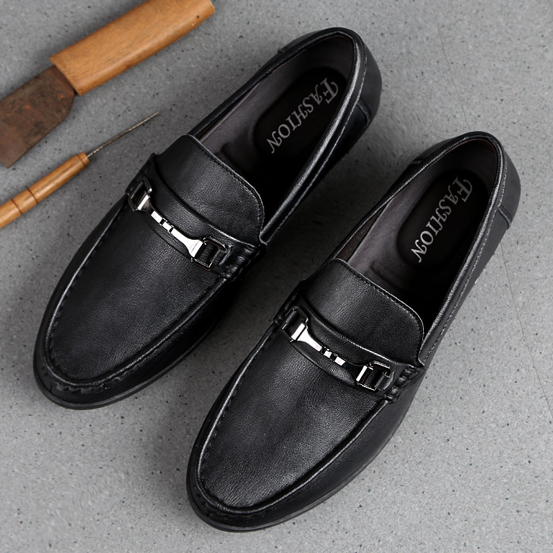 Newest Men Shoes Casual Light Breathable Genuine Leather Shoes Men Flat Men Loafers Slip-on Soft Moccasins Driving Shoes Summer