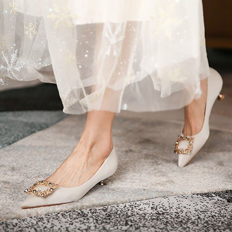New Women's Wedding Shoes Silk Pumps Pointed Toe Boat Shoes Square Rhinestone Low Heels Dress Shoes Velvet Zapatos mujer 1024N