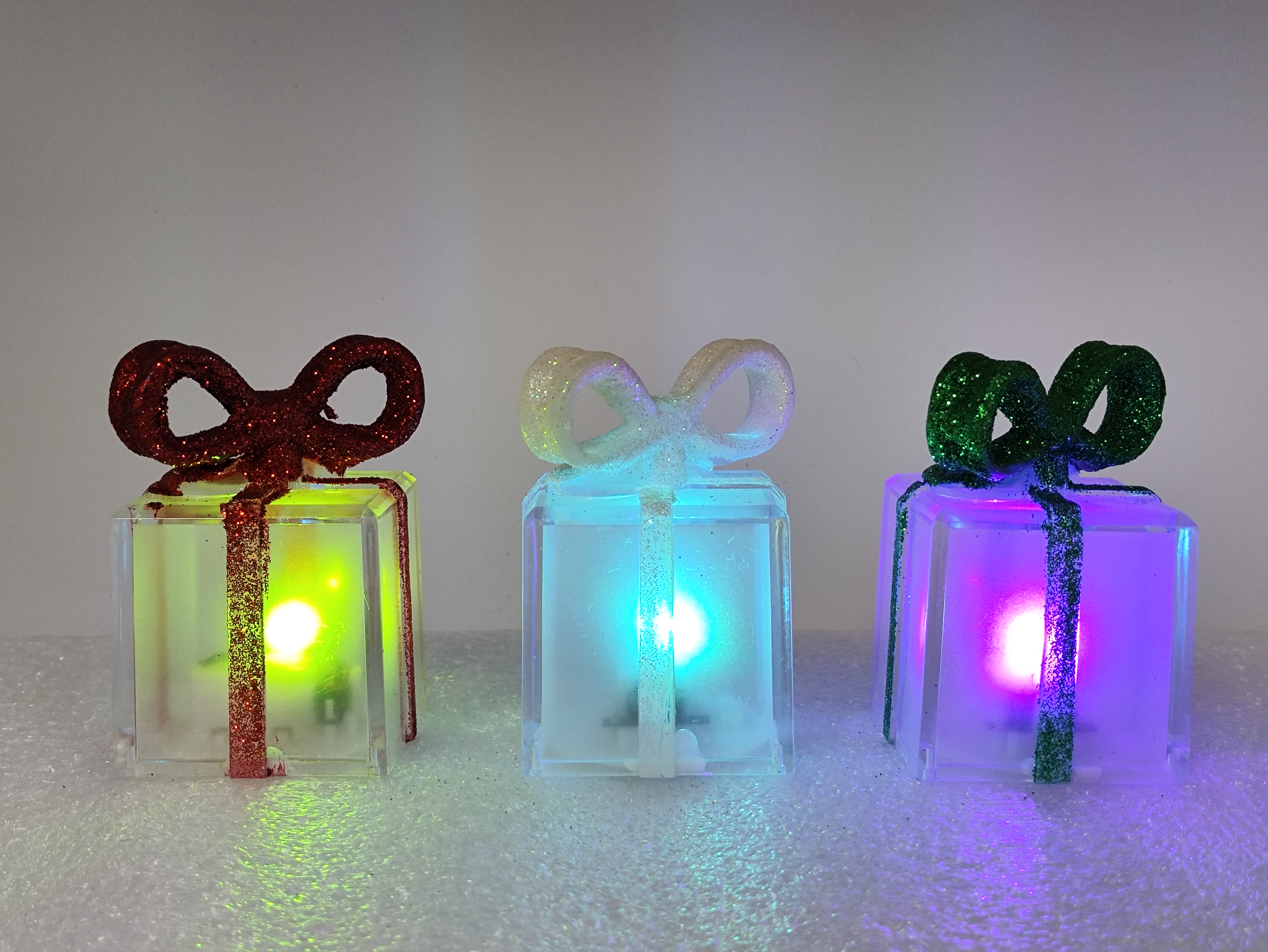 Christmas gift box for children LED lights new small ornaments