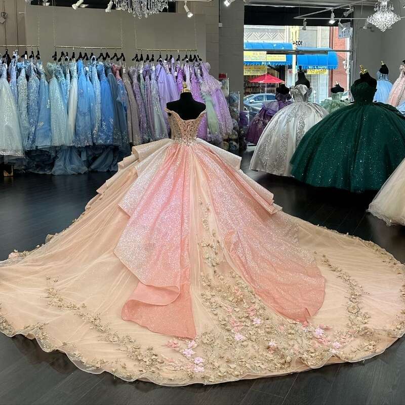 Champagne Shiny Quinceanera Dresses Ball Gown Off Shoulder 3Dwers Applique Lace Beads Sweet 16 Dress Celebrity Party Gowns