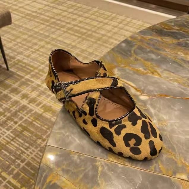 New Casual Women's Round Shoes Flat Leopard Print Female Shallow Loafers Soft Soled Ballet Shoes Ladies Single Shoes