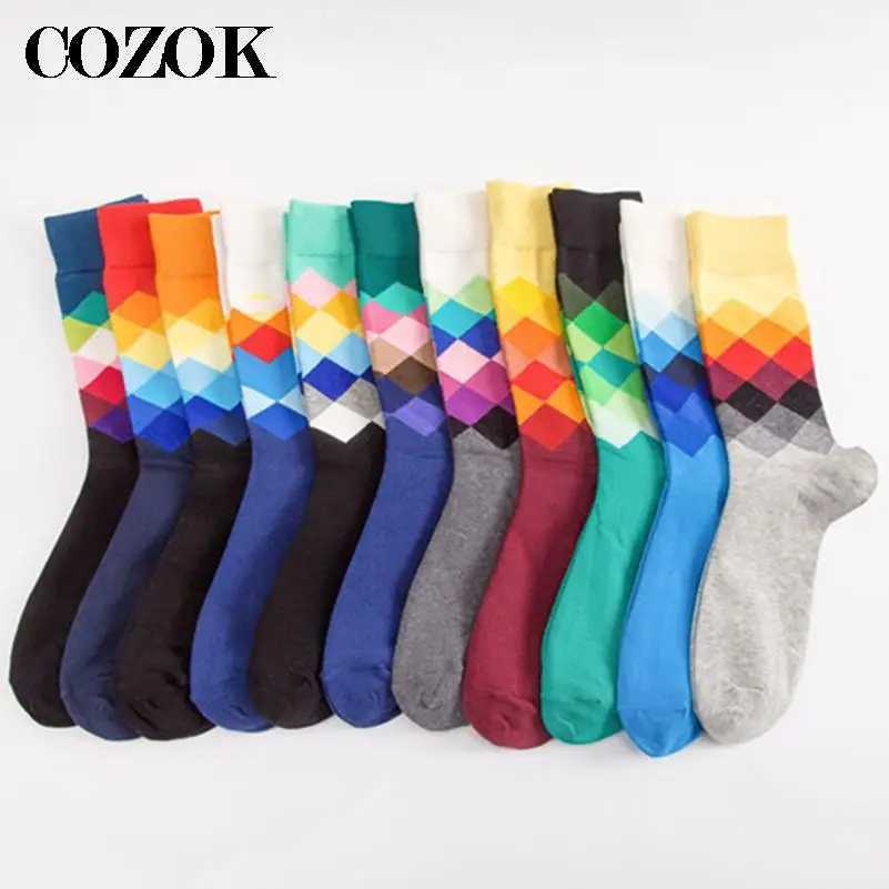 Men's Socks 5 Pairs Male Tide Brand Men Cotton Socks Gradient Color Spring Summer Style Long Wedding Sock Mens Kn High Business Socks Sox Y240830