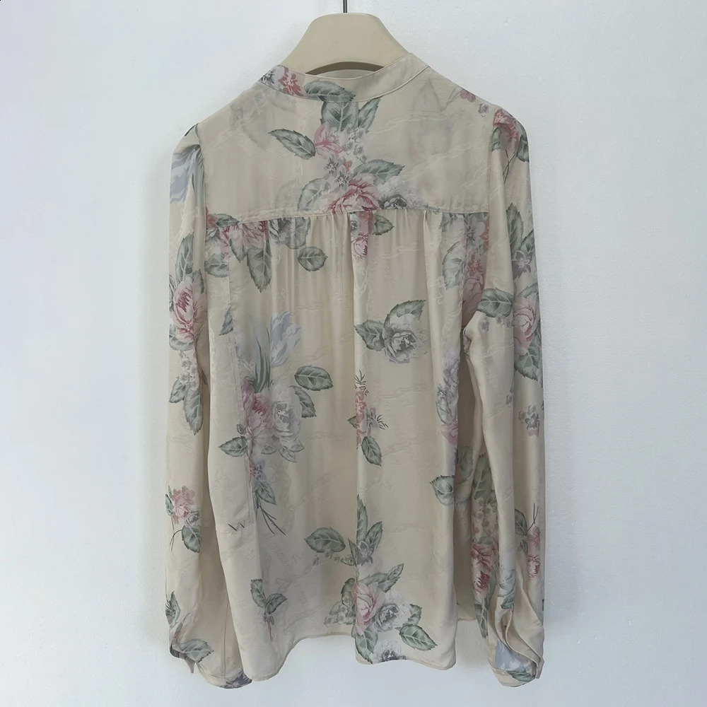 ZESSAM Flower Letter Graphic Print Women Shirt Summer VNeck Long Sleeve Buttons Lady Pullover Classic Casual Femme Top 240827