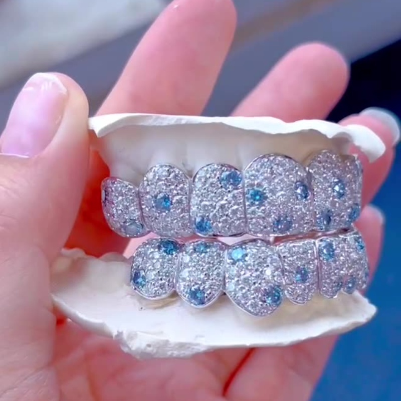 Luxury Moissanite Diamond Iced Out Custom Made Teeth Grillz Allergic Free 925 Sterling Silver Full VVS Moissanite Grillz Dental Jewelry Gift