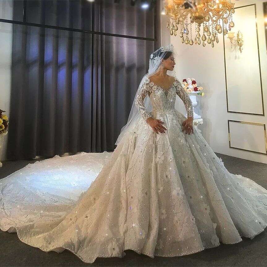 Ball Gown Royal Wedding Dresses Long Sleeved Vestido Novia Beads Sequined 3Dwer Elegant Robe De Mariee
