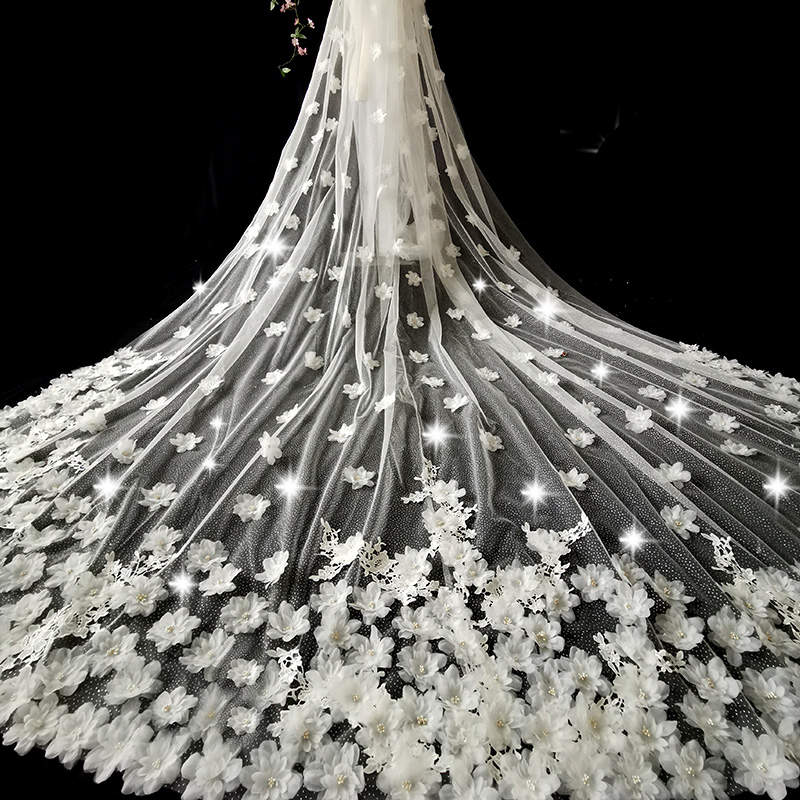 3D Flowers Wedding Veil Appliques One Layer Long Cathedral Length Veils Applique Edge With Comb Custom Made High Quality