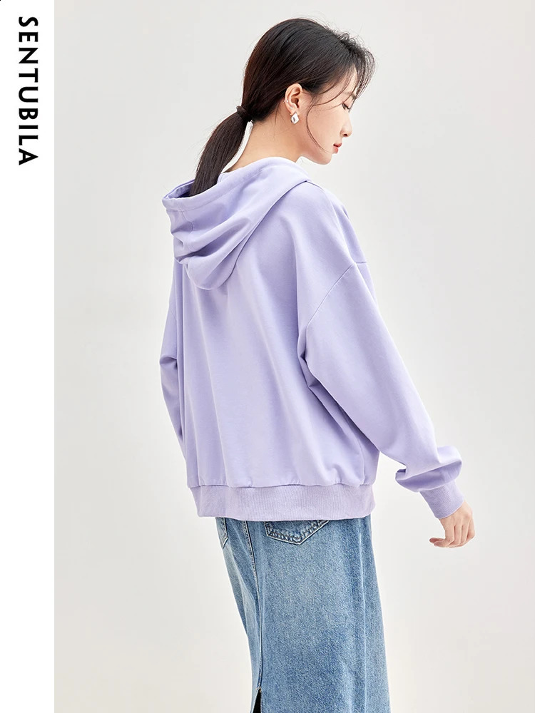 SENTUBILA Womens Hoodie Letter Printed Loose Simple Sports Shirt Spring Autumn Pullover Top W33A52228 240827
