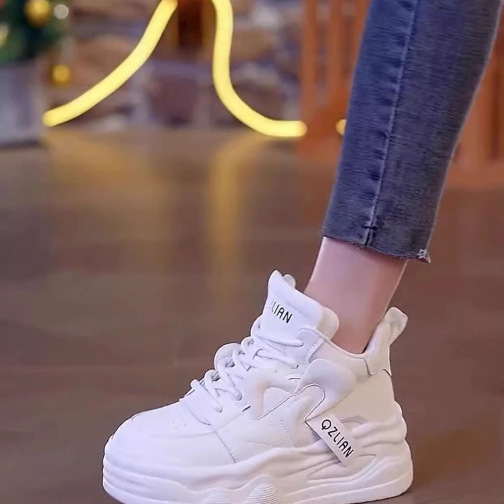 Women's thick soled color blocked interior height increasing sports and leisure high top shoes