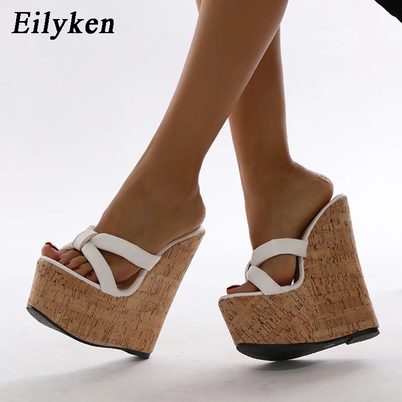 Summer Outdoor Eilyken Fashion New Brand Peep Toe Platform Slippers High Quality Sandals Women Wedges Heels Ladies Leisure Shoes f599