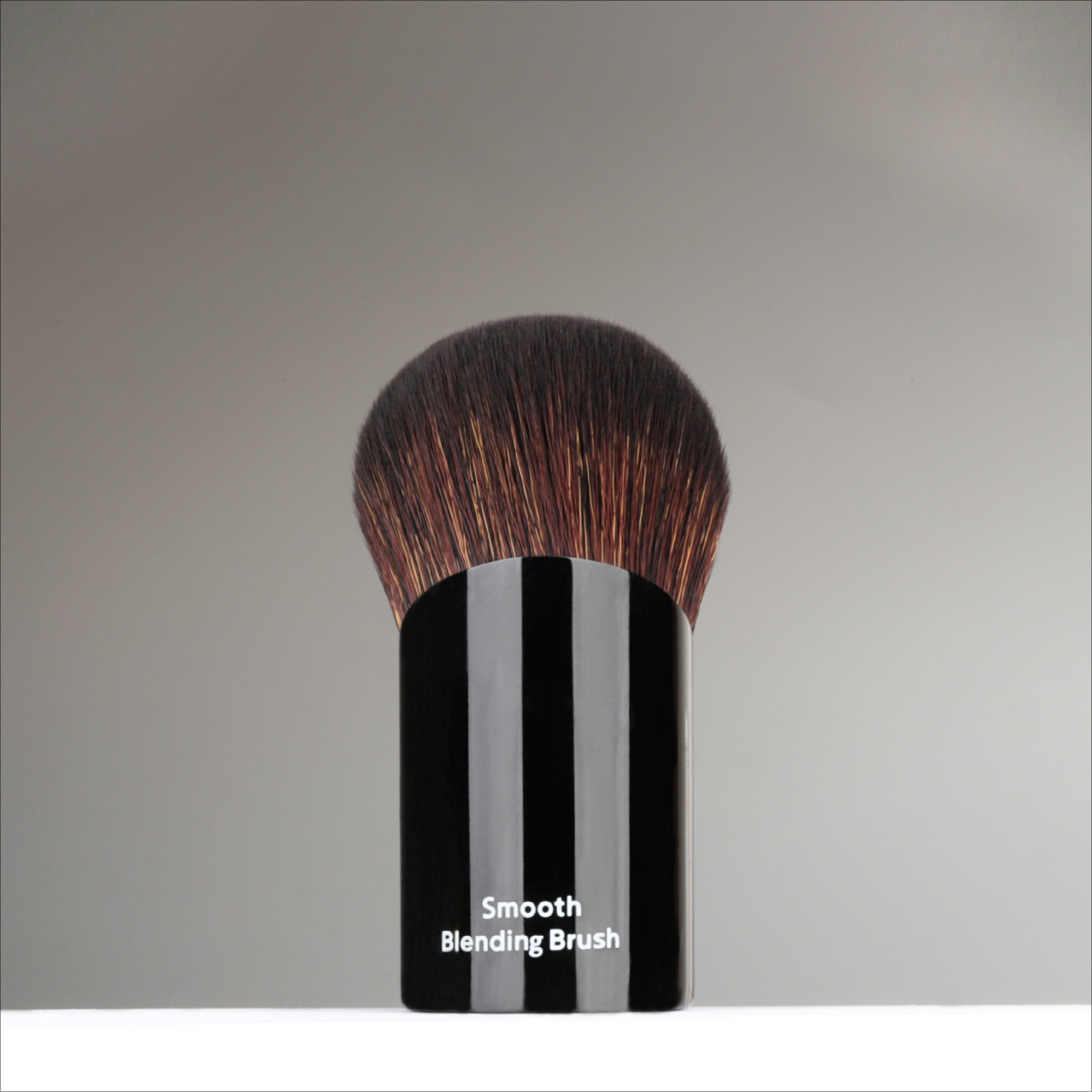 Kabuki Smooth Blending Makeup Brush Angled Portable Travel Powder Foundation Cosmetic Tool with Synthetic Hair z250527II8P