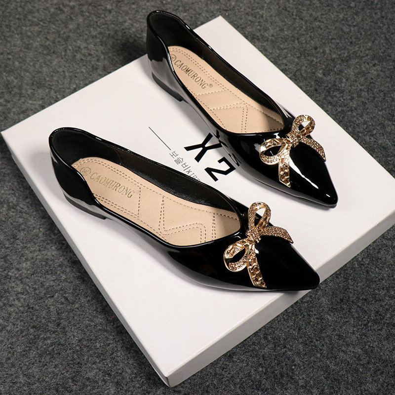 Glitter Metal Bowknot flat shoes woman pointed toe japanned leather ballet flats big size 43 crystal bow wedding shoes for woman