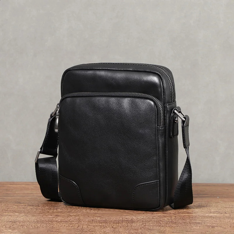 Natural leather mens bag flip soft leather shoulder bag small mens cross body bag one layer denim messenger bag 240830