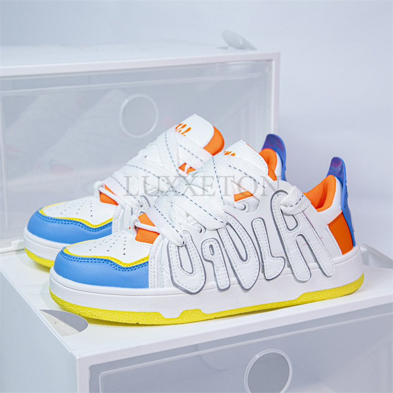 Flat Bottomed Low Cut Round Toe Board Shoes with Mesh for Breathability Comfort Casual Fashion and Trendy Bread Shoes