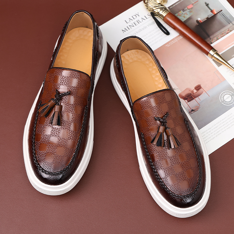 Men's Fashion Casual Shoes Emed Leather Men Classic Retro British Style Tassels Loafers Mens Slip-on Outdoor Driving Flats 0458 s