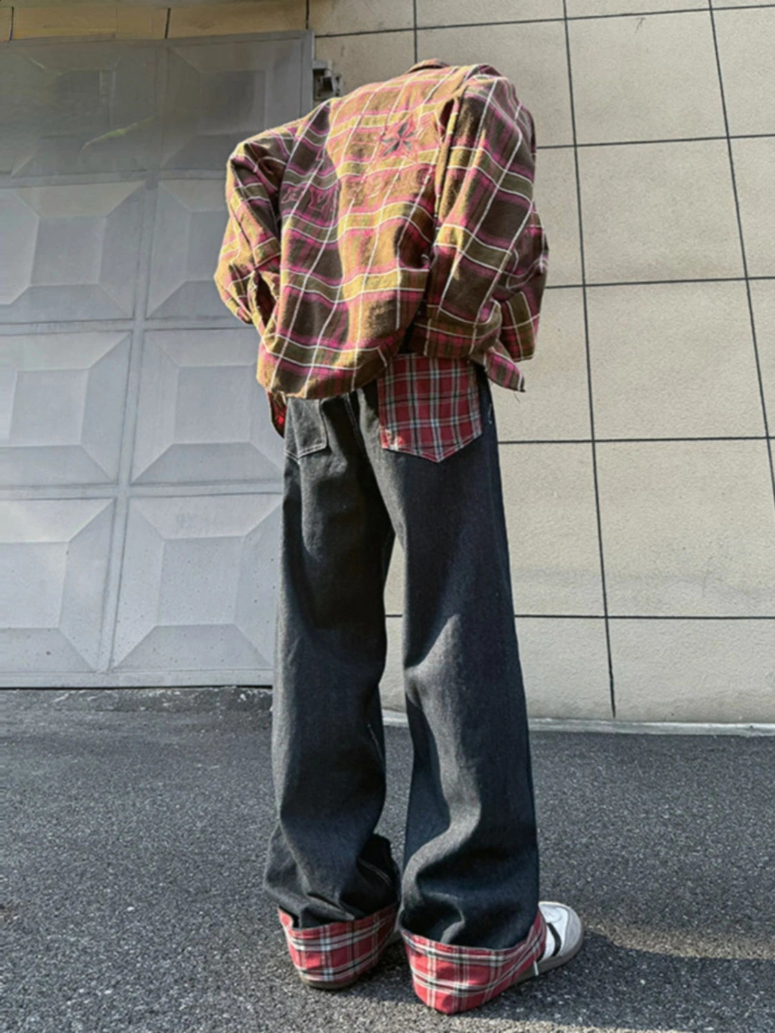 American Street Trend Red Checkered Rolled Edge Patchwork Jeans Men Vintage Hip Hop High Street Vibe Straight Leg Wide Leg Pants 240829