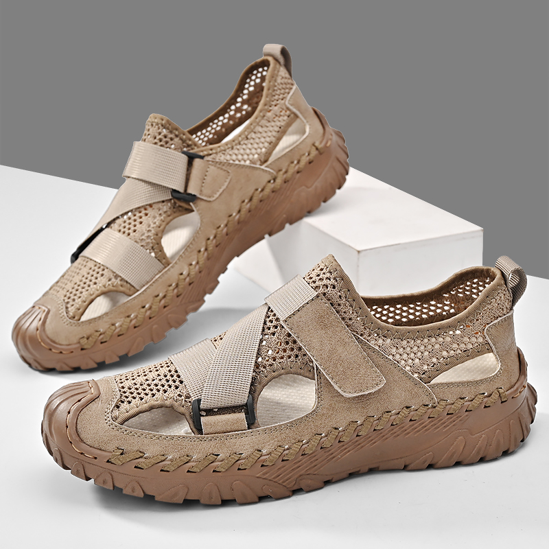 Summer Outdoor Men Sneakers Breathable Slip On Loafers Men Casual Shoes Antiskid Mesh Men Shoes Waterproof Walking