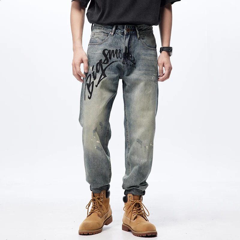 Vintage heavy-duty personalized letter printing washed mens jeans loose small straight American high street pants mens models 240829