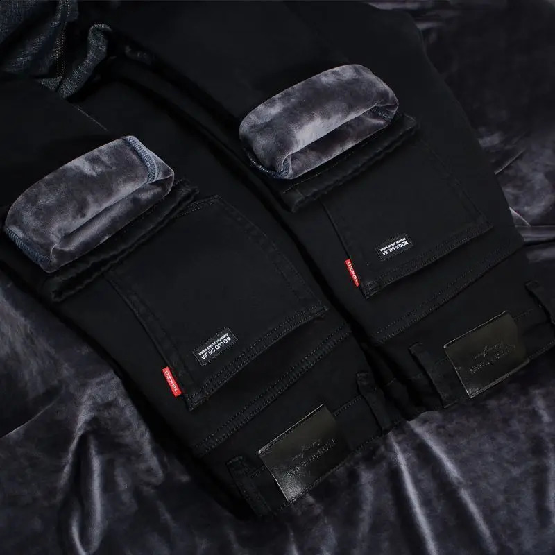 Brushed Jeans Men Korean Style Baggy Winter Pants Straight Stylish Denim Fabric Warm Thicken Stretch Trousers 240826Z