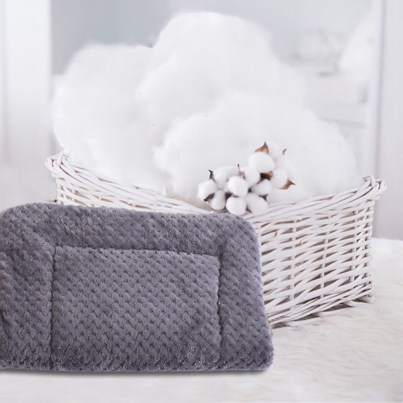 Washable Flannel Thickened Pet Pad Soft Fleece Pet Cushion Dog Bed Blanket Throw Blankets for Small Large Dogs Cats Pet Products