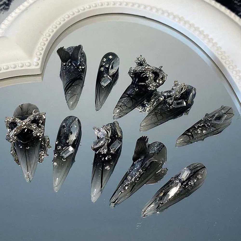 5 pieces/set of ergonomic materials for Halloween heart-shaped nail decoration DIY nail accessories nail art charm Halloween heart-shaped nail accesso