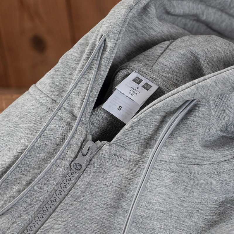 Customized American retro mens hoodie with hood exercise zipper 240827