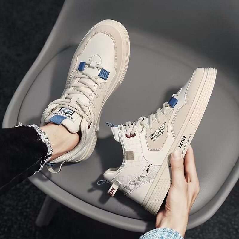 2023 Autumn Winter High Top Flat Sneakers for Men Trend Korean Version Lace Up Student Casual Shoes Male Comfort Running Shoes