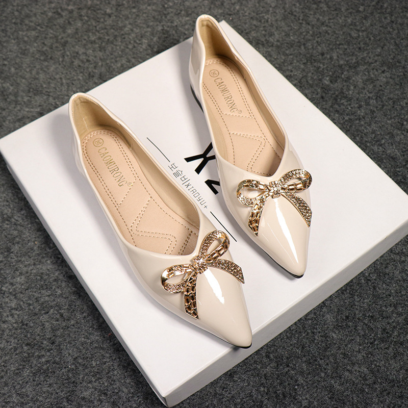 Glitter Metal Bowknot flat shoes woman pointed toe japanned leather ballet flats big size 43 crystal bow wedding shoes for woman