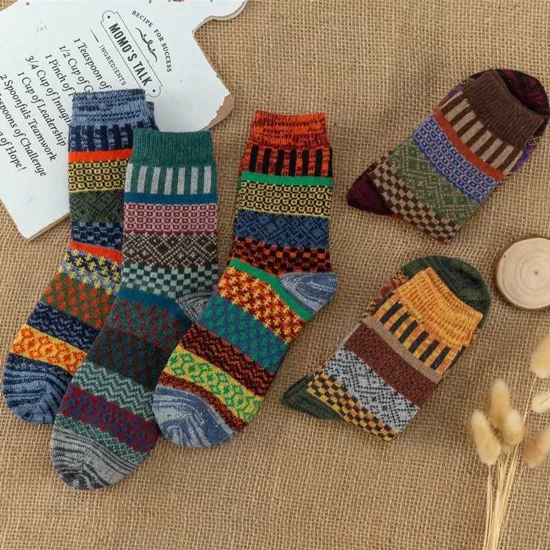Men's Socks 5 Pairs Winter Mens Socks Thicken Shps Wool Socks Warm Men Retro Styorful Fashion Man Socks for Snow Boots Y240830M0JB