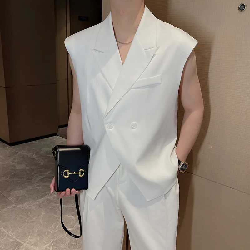 Mens Sleeveless Black White Solid Color Short Vest 2024 Summer New Trend Personality Design Casual Notched Collar Waistcoat Y240830