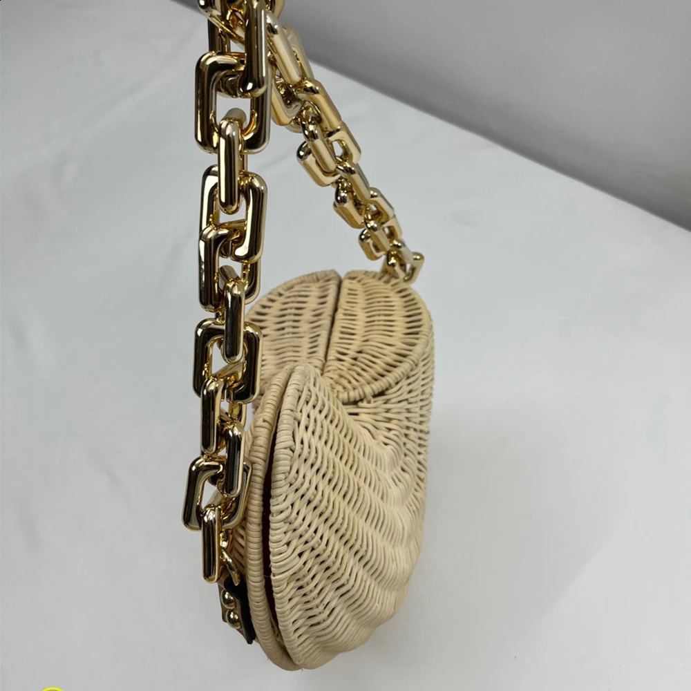 y Conch Rattan Handbag Bohemian Shell Straw Bag Womens Thick Chain Shoulder Willow ner 240830
