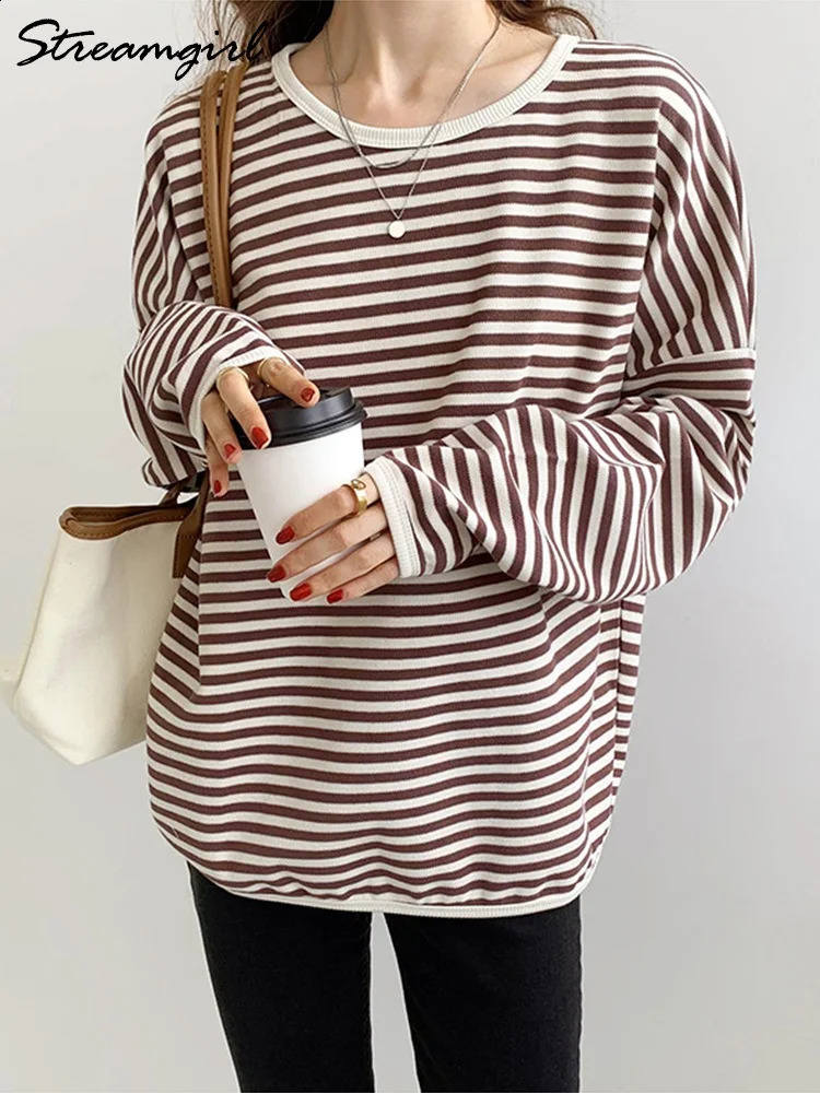Black and white striped oversized womens sportswear autumn loose thin long sleeved top 240827