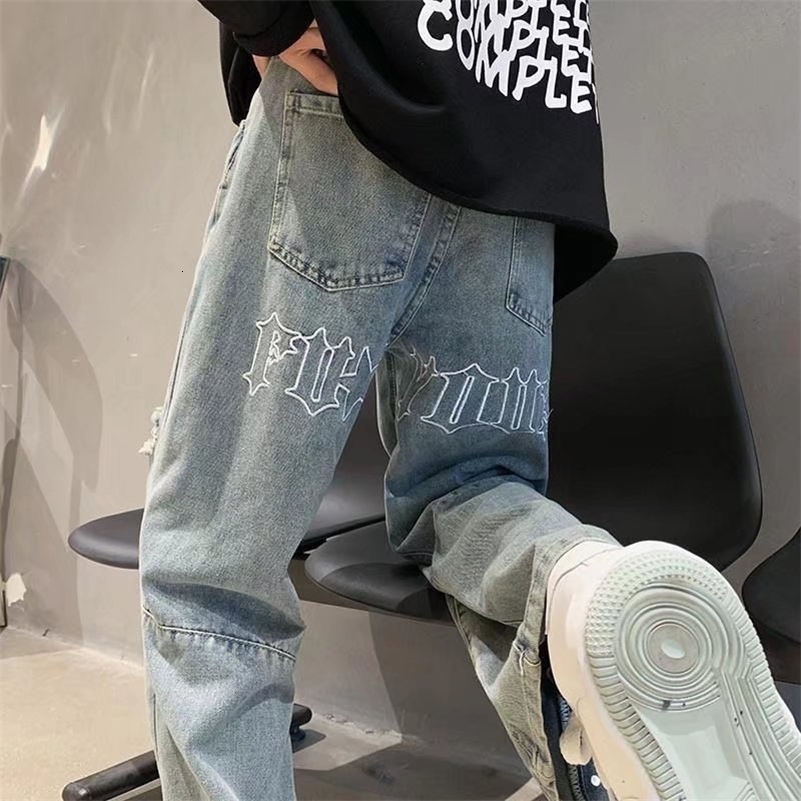 Mens letter embroidered hip-hop loose jeans casual hole street wear straight denim mens Y2K bagged jeans 240829