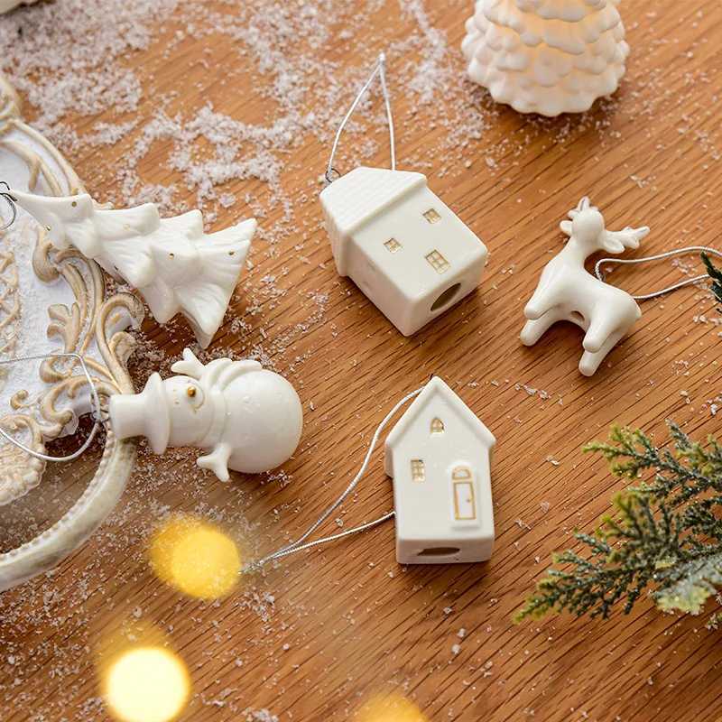 Decorations Nordic Ceramics Decorative Crafts Ceramic Mini Snow Pendant House Christmas Small Gift Decoration Q240829