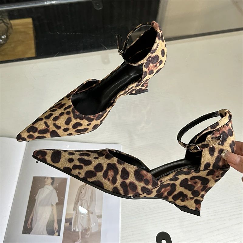 Eilyken 2024 Spring Designer Pointed Toe Wedges Heels Sgback Pumps for Women Party Prom