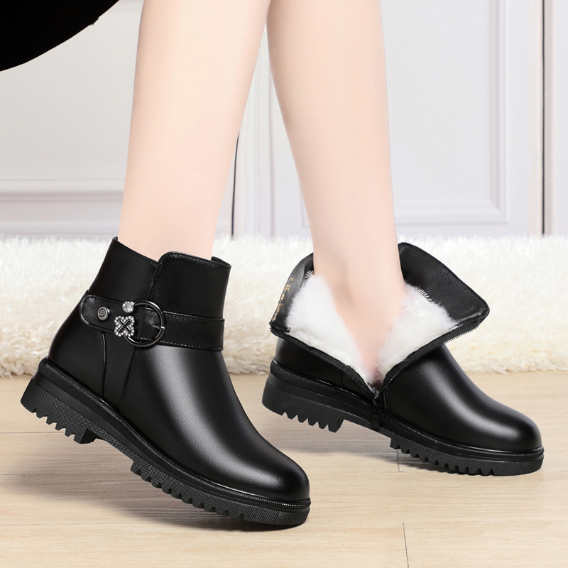 AIYUQI Women Winter Boots Anti-slip 2024 New Genuine Leather Warm Mom Boots Women Thick Wool Large Size Women's Ankle Boots