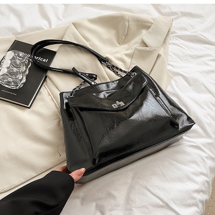 Women Bag Shoulder Bag Large-capacity Commute New Casual Style Versatile Fashion Free shipping