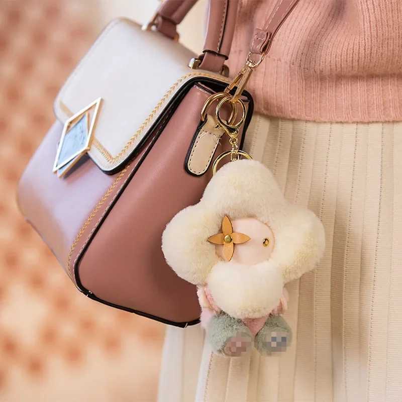 Keychains Lanyards New Sunflower Plush Doll Cute Plush Doll Pillow Christmas Gift Bag Pendant Kawaii Plush Keychain Plush Toy Birthday Gift Y2408166BS